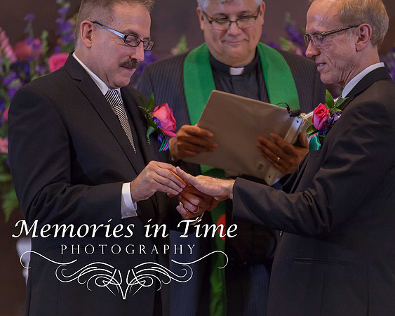 Minneapolis-LGBTQ-Wedding-Photographer-002