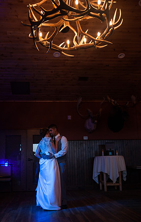 Horse and Hunt Club | Minneapolis Wedding Photography  | First Dance