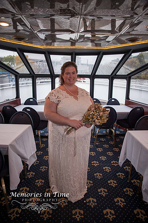 Minneapolis Wedding Photographer | Paradise Charter Cruises