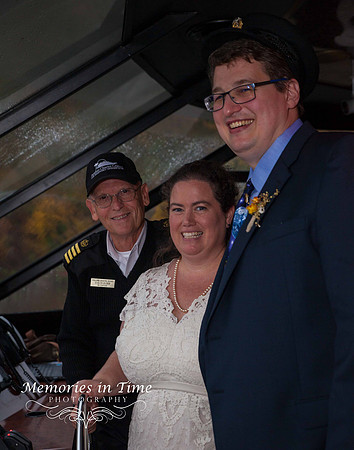 Minneapolis Wedding Photographer | Paradise Charter Cruises