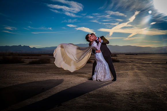 A-romantic-kiss-by-Memories-in-Time-Photography.jpg