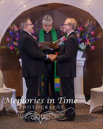Minneapolis-LGBTQ-Wedding-Photographer-001