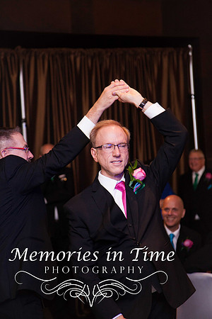 Minneapolis-LGBTQ-Wedding-Photographer-012